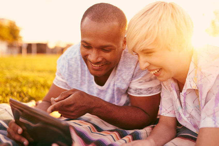 missed race couple looking at Allshouse Designs